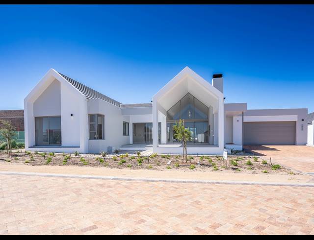 3 BEDROOM HOUSE FOR SALE IN LANGEBAAN COUNTRY ESTATE